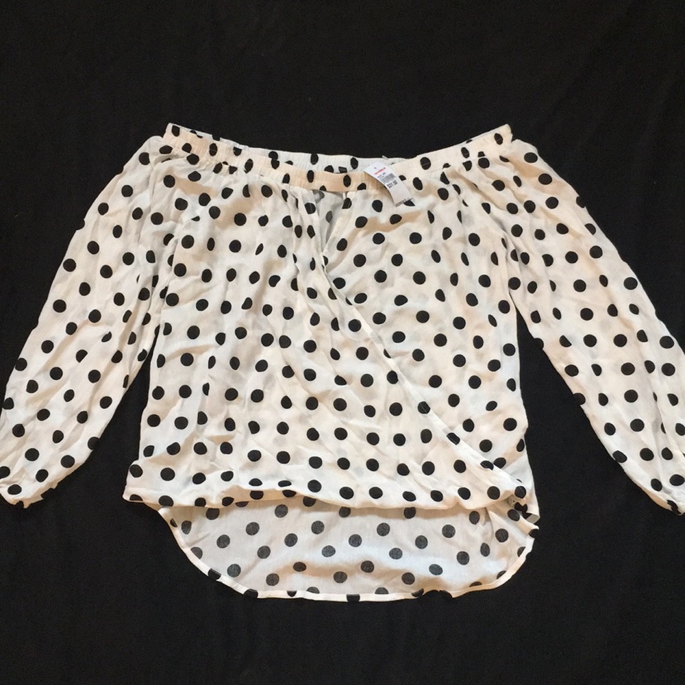 Off-the-shoulder polka dot top